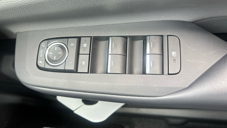 Toyota Prius 2.0 PHEV Design 5dr CVT Hatchback